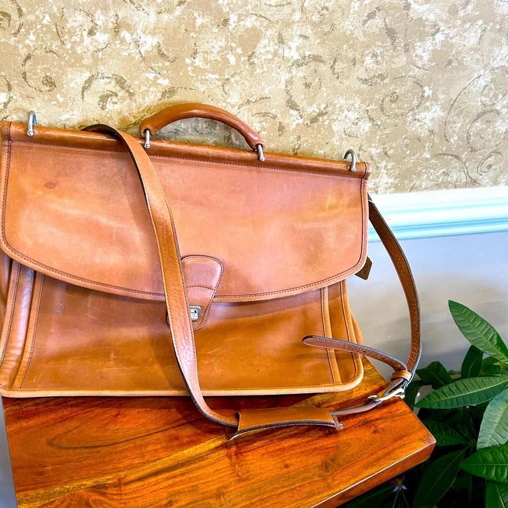 Coach Vintage tan Leather Flap Twist Lock Briefcase Messenger Bag L5C-5266
